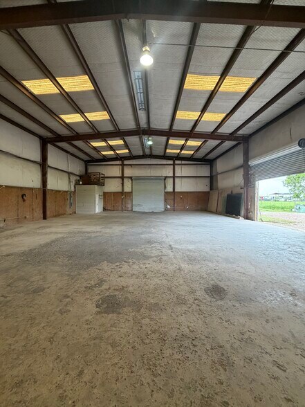 More Photos Of 3825 FM 362 Rd, Brookshire Light Distribution For Lease