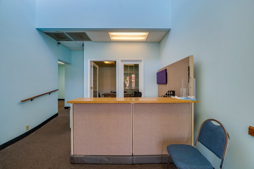 More Photos Of 2763 S Ridgewood Ave, South Daytona Office For Sale