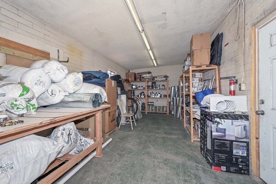 More Photos Of 11123-11127 W Nevada Ave, Youngtown Office For Sale