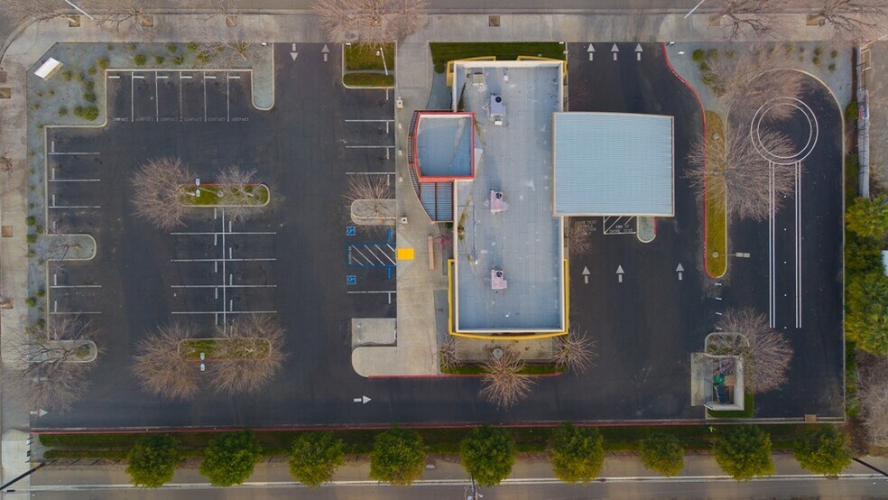 More Photos Of 406 E Elm Ave, Coalinga Office For Sale