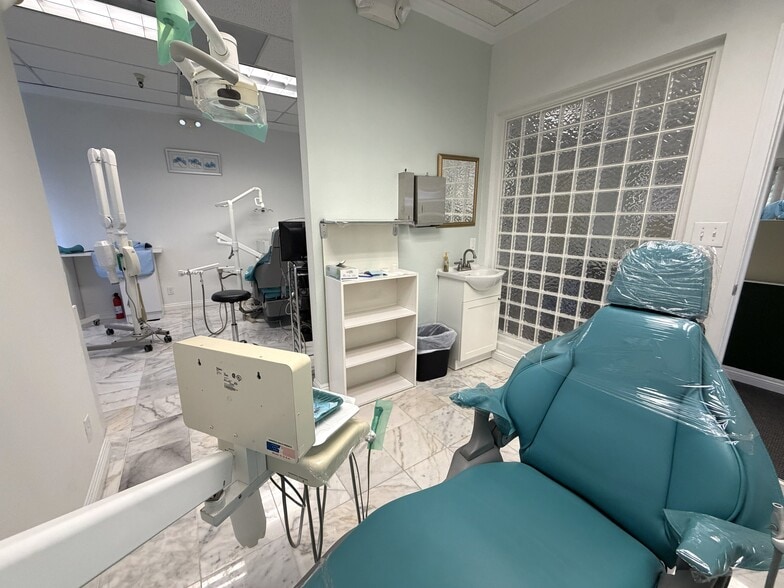More Photos Of 10011 N Foothill Blvd, Cupertino Medical For Sale