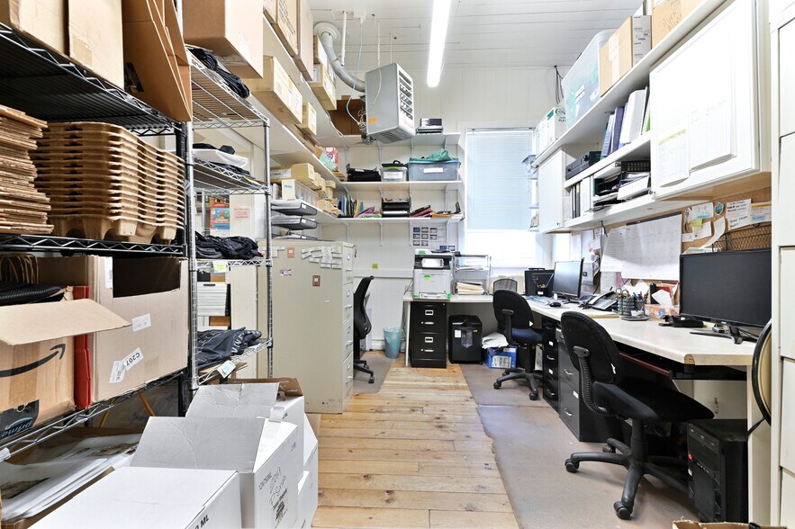 More Photos Of 435 Main St, Murphys General Retail For Sale