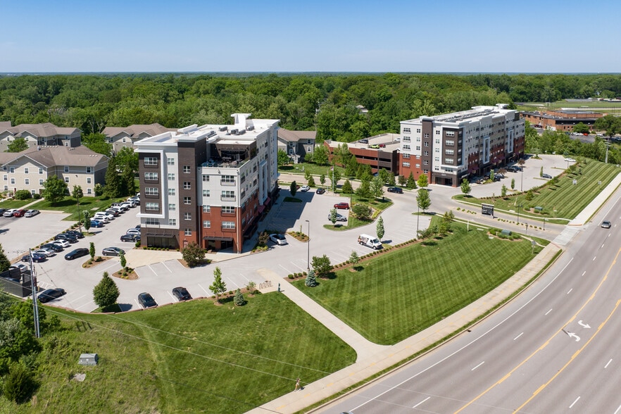 Primary Photo Of 1010 Enclave Blvd, Edwardsville Apartments For Sale