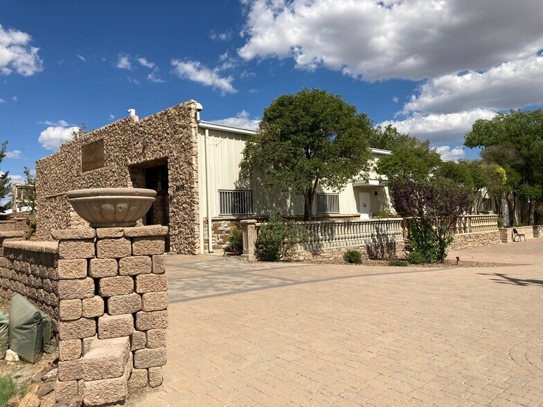 More Photos Of 2601 N Lake Valley Rd, Prescott Valley Warehouse For Lease