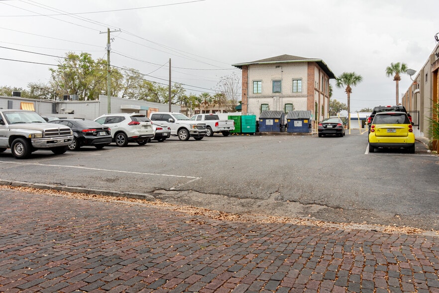 More Photos Of 37951 Meridian Ave, Dade City Office For Sale