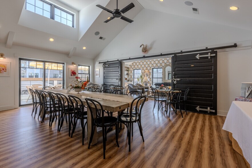 More Photos Of 6406 Cornell Ave, Indianapolis Freestanding For Sale