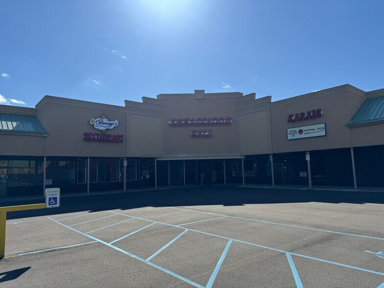 More Photos Of 15215-15261 S Dixie Hwy, Monroe Freestanding For Sale