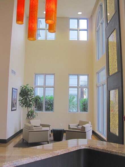 More Photos Of 3850 Bird Rd, Miami Office For Sale