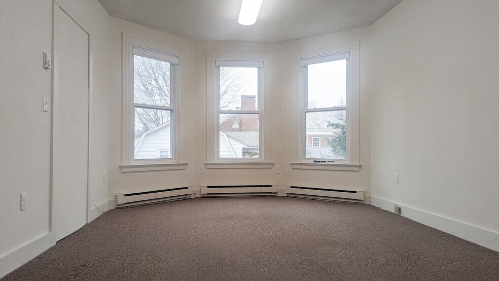 Primary Photo Of 191 Main St, Old Saybrook Loft Creative Space For Lease