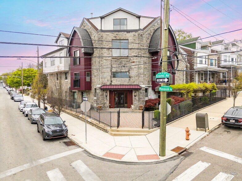 More Photos Of 4557 Manayunk Ave, Philadelphia Apartments For Sale