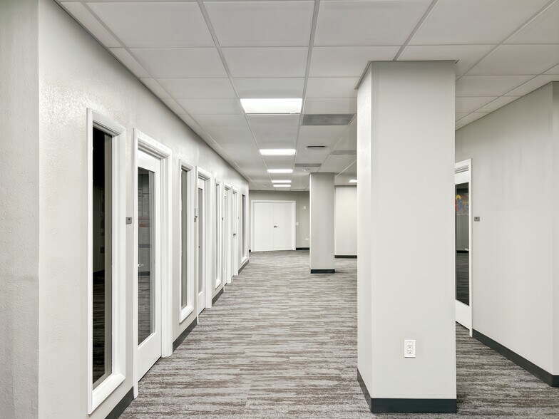 More Photos Of 2536 Countryside Blvd, Clearwater Coworking Space