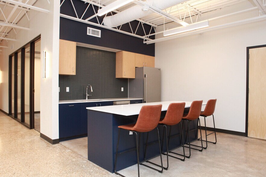 More Photos Of 6539 E 31st St, Tulsa Coworking Space