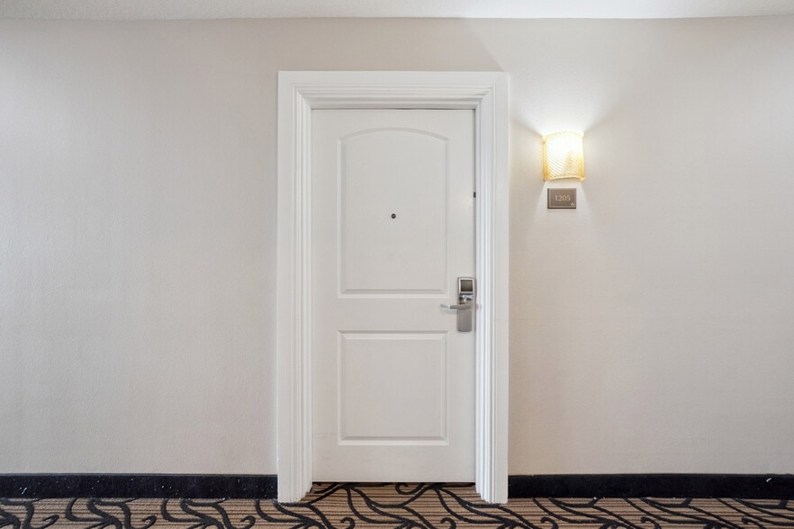 More Photos Of 7383 Universal Blvd, Orlando Hospitality For Sale