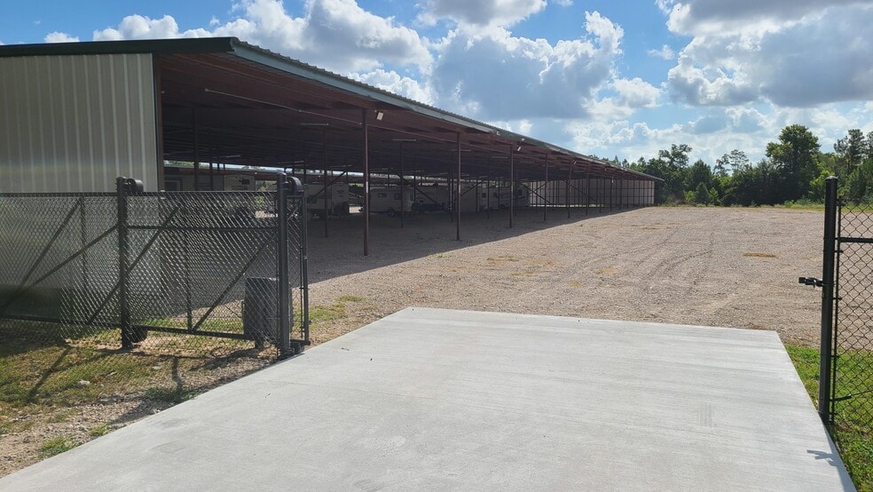 More Photos Of 26410 Hufsmith Conroe Rd, Magnolia Self Storage For Sale