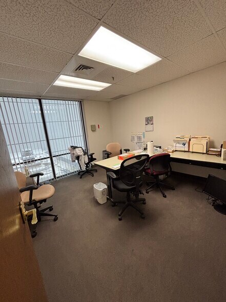 More Photos Of 456 Fulton St, Peoria Office For Sale