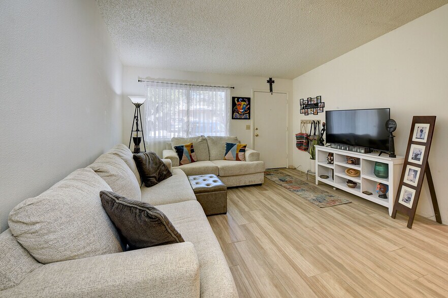 More Photos Of 2770 N Goyette Ave, Tucson Apartments For Sale