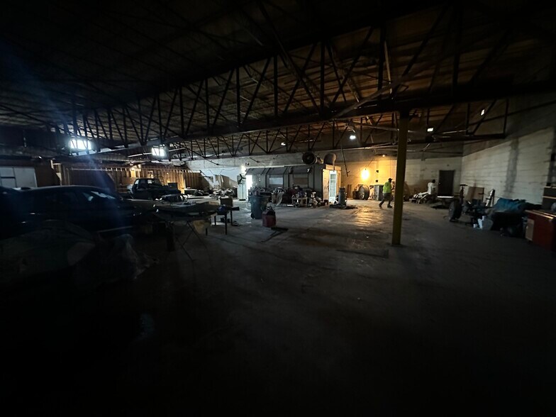 More Photos Of 2211 Windsor St, Chattanooga Service For Sale