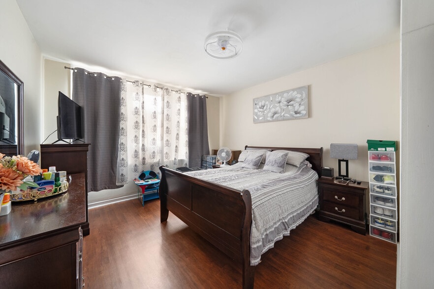 More Photos Of 530 57th St, West New York Storefront Retail Residential For Sale