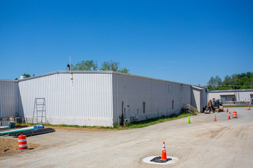 More Photos Of 1401 Hopeman Pkwy, Waynesboro Industrial For Lease