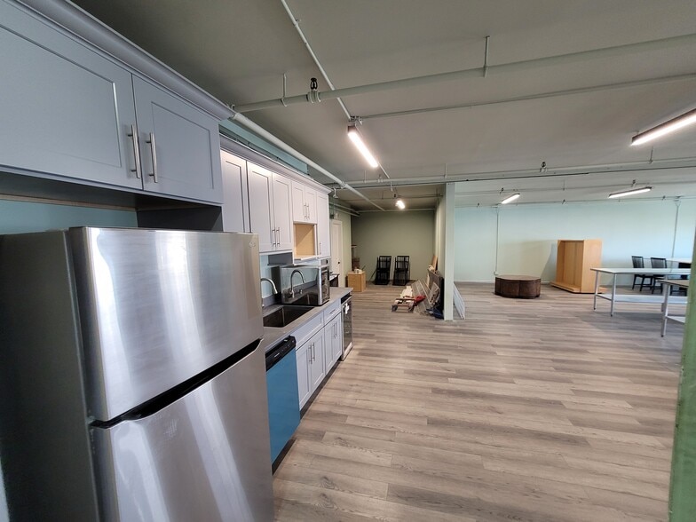 More Photos Of 145 Water St, Norwalk Light Manufacturing For Lease