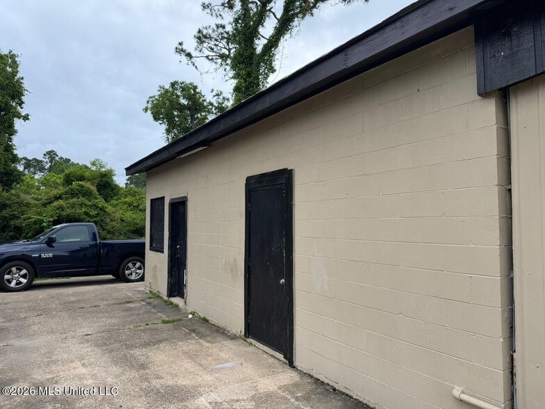 More Photos Of 5420 28th St, Gulfport Apartments For Sale