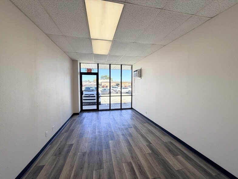 More Photos Of 6803-6831 Breeden Ave, San Antonio Light Manufacturing For Lease