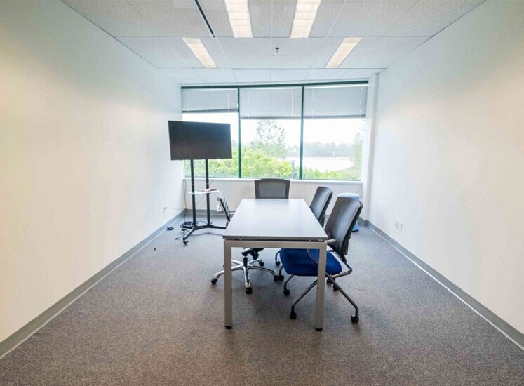 More Photos Of 1750 75th Av W, Vancouver Office For Lease