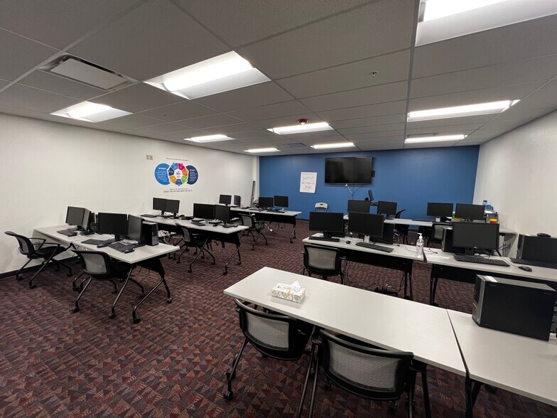 More Photos Of 2221 E Bijou St, Colorado Springs Office For Lease