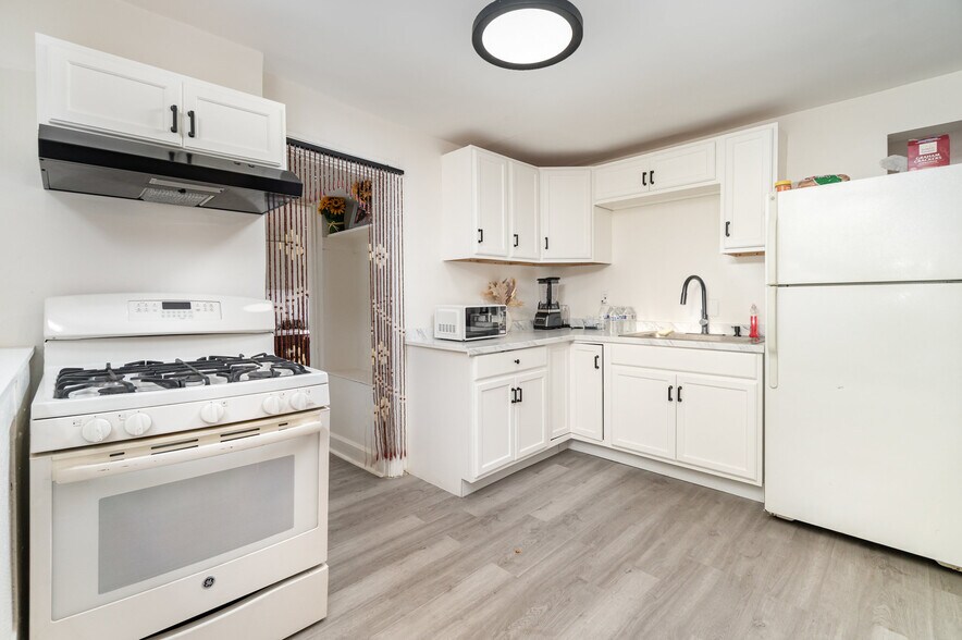 More Photos Of 1600 Regina St, Harrisburg Apartments For Sale