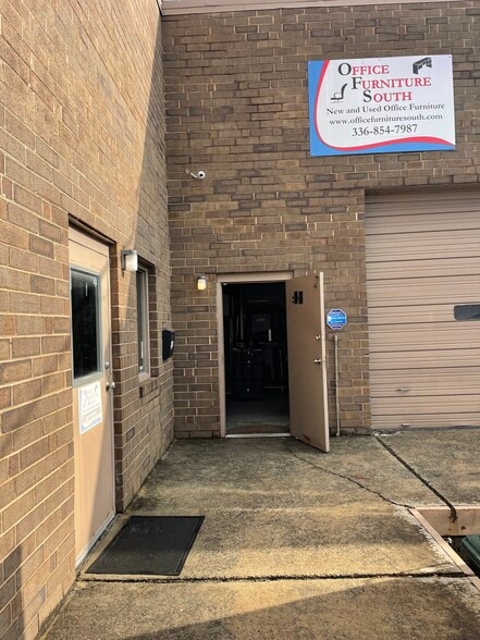 More Photos Of 1007 Norwalk St, Greensboro Warehouse For Lease