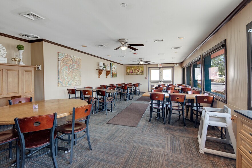 More Photos Of 1226 Main St, Southaven Restaurant For Sale