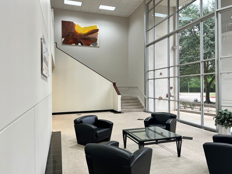 More Photos Of 4101 Interwood N Pky, Houston Medical For Lease