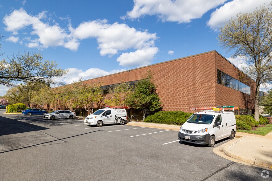 More Photos Of 7520 Standish Pl, Rockville Office For Lease