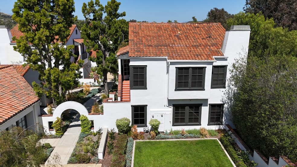 Primary Photo Of 27442 Calle Arroyo, San Juan Capistrano Medical For Sale