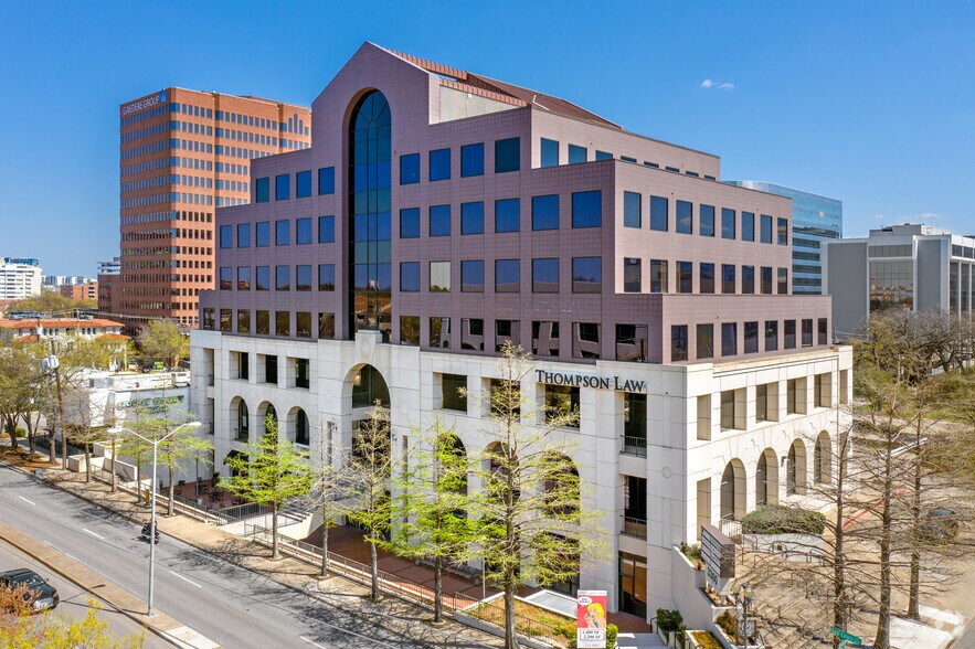 More Photos Of 3300 Oak Lawn Ave, Dallas Office For Sale