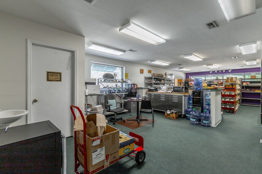 More Photos Of 15781 Rankin Ave, Dunlap Freestanding For Sale