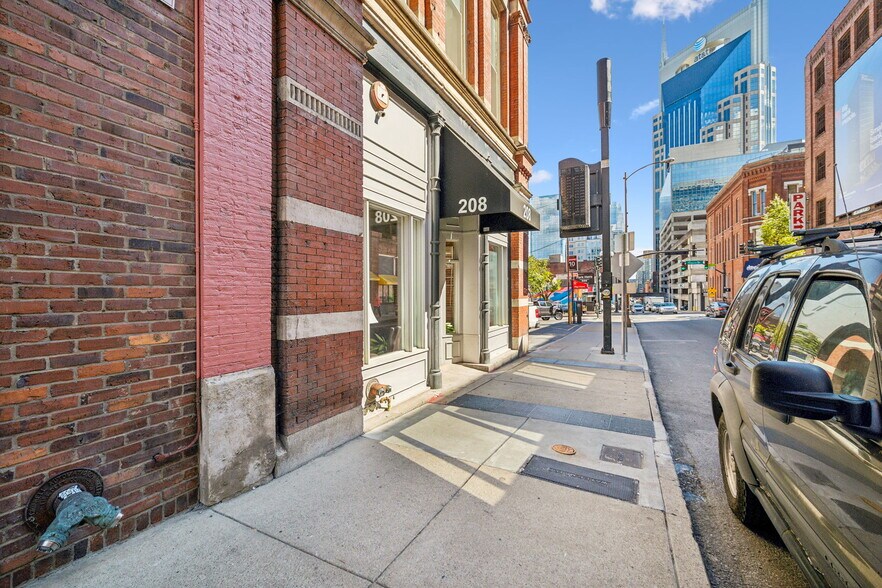 More Photos Of 208 3rd Ave N, Nashville Office For Sale