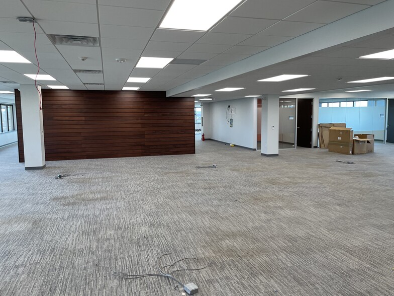 More Photos Of 4351 W College Ave, Appleton Office For Lease