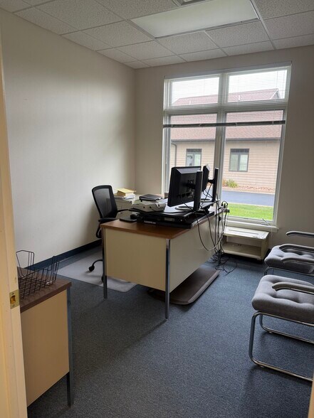 More Photos Of 4004 Oakwood Hills Pky, Eau Claire Medical For Lease