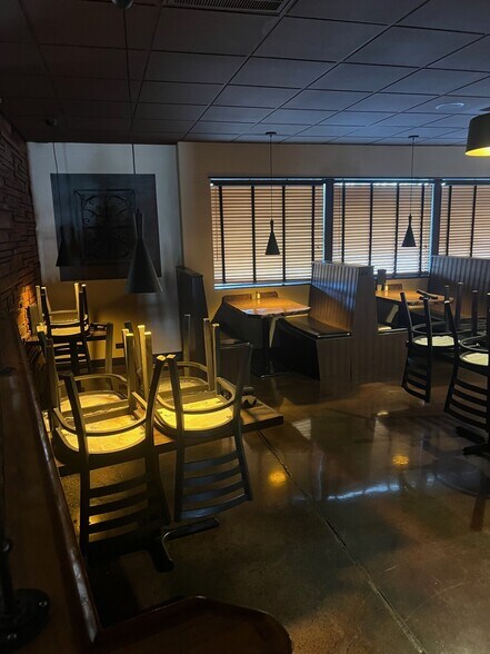 More Photos Of 217 N Elder St, Moses Lake Restaurant For Sale