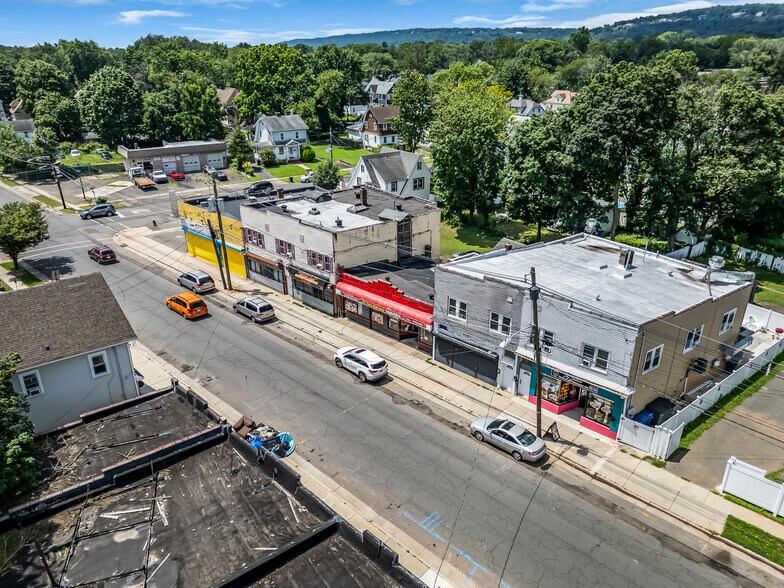 More Photos Of 1011 E 2nd St, Plainfield Storefront For Sale