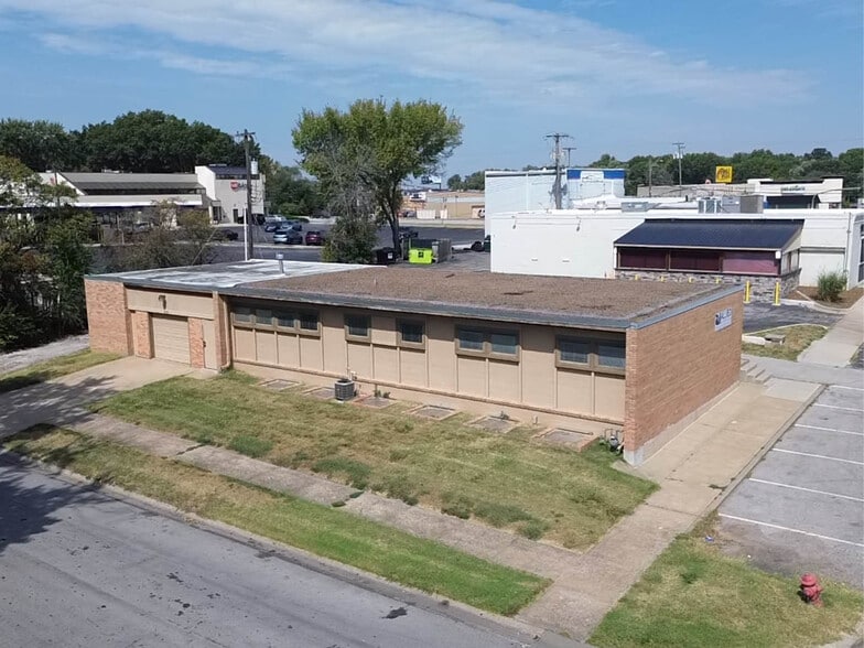 Primary Photo Of 9118 E 72nd Ter, Raytown Warehouse For Sale