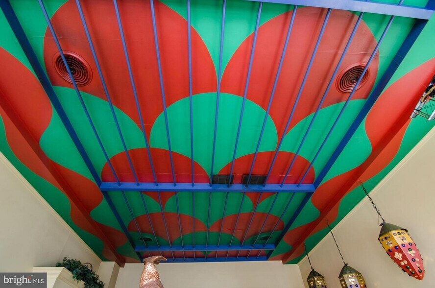 More Photos Of 201 E German St, Shepherdstown Storefront For Sale