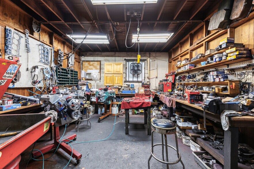 More Photos Of 7262 Lem Turner Rd, Jacksonville Auto Repair For Sale