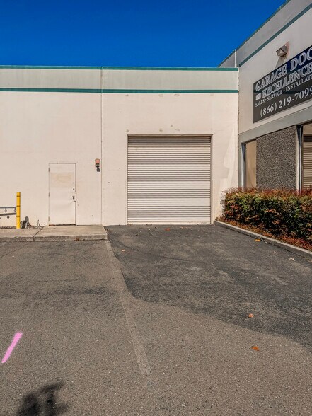 More Photos Of 260 Link Rd, Fairfield Warehouse For Lease