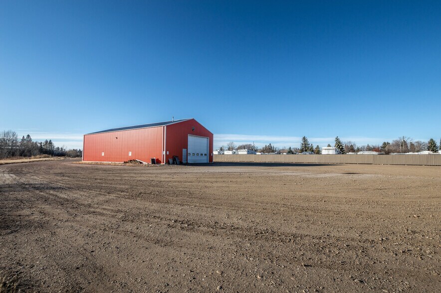 Primary Photo Of 4204 50 Ave, Stettler Industrial For Sale