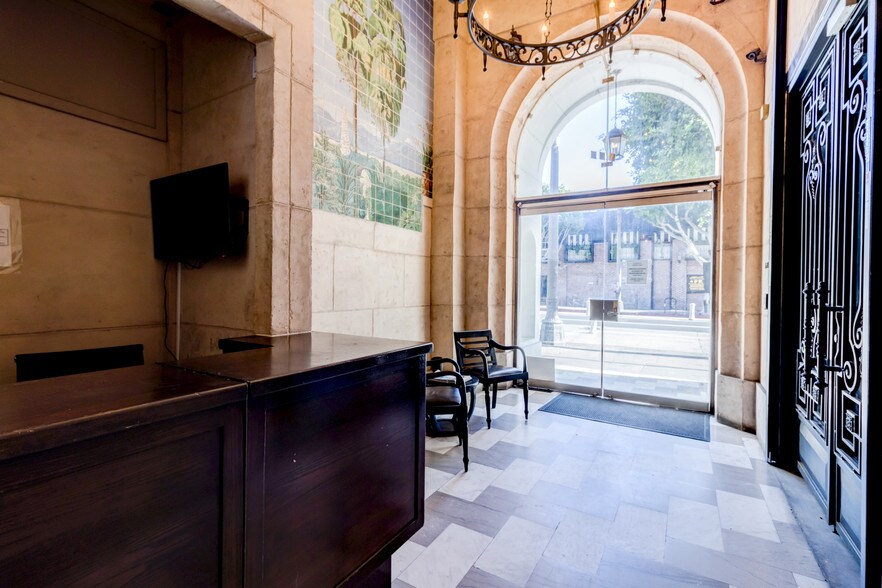 More Photos Of 833 S Spring St, Los Angeles Loft Creative Space For Lease