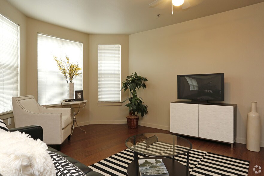 More Photos Of 4419-4439 NE Fremont St, Portland Apartments For Sale