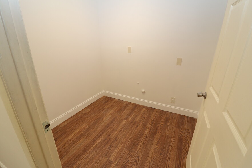 More Photos Of 6731-6755 Sunset Strip, Sunrise Unknown For Lease