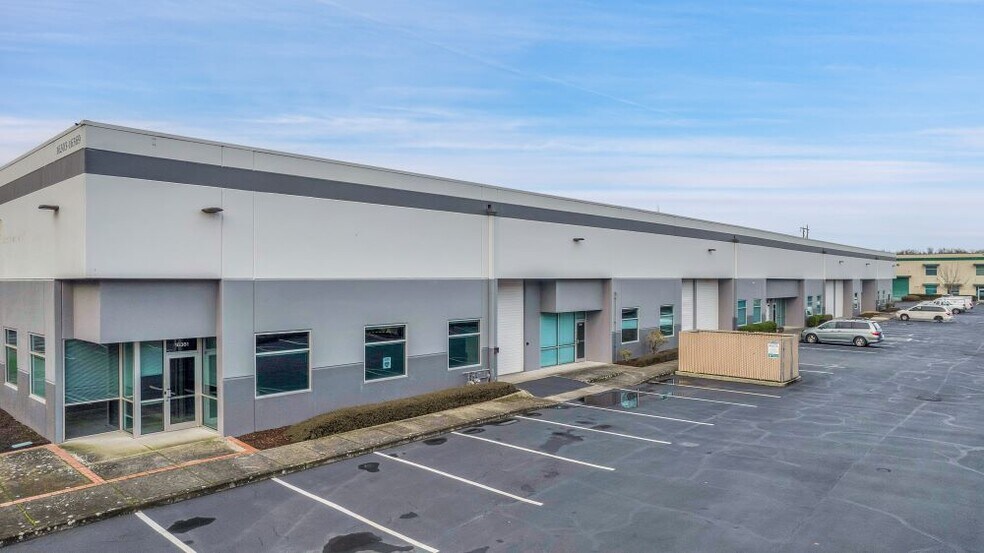 More Photos Of 16353 NE Cameron Blvd, Portland Warehouse For Lease